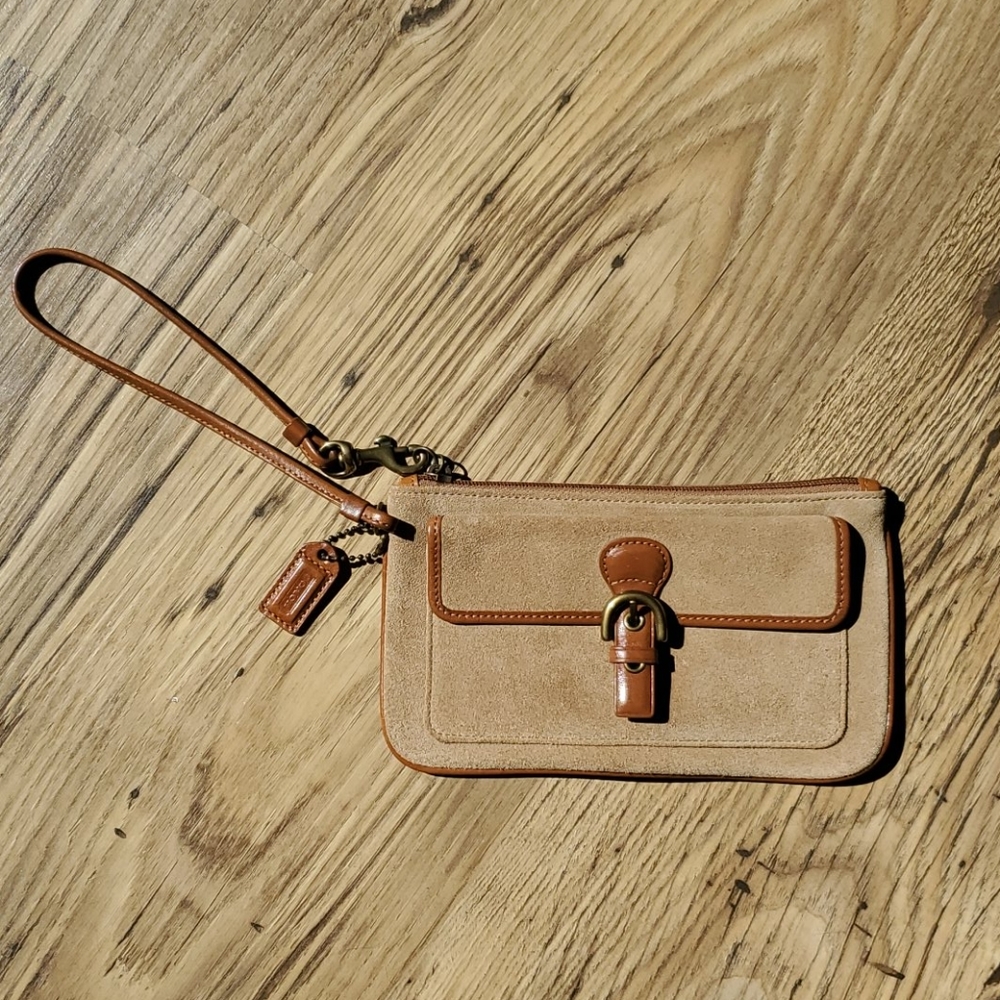 *AUTHENTIC* Coach Wristlet